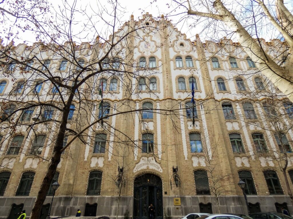 Lechner Ödön Postatakarékpénztár Lechner Ödön Postatakarékpénztár Budapest Hold utca, szecessziós budapesti épület