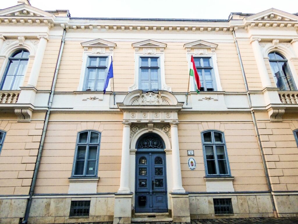 veszprém kanonokház építészet